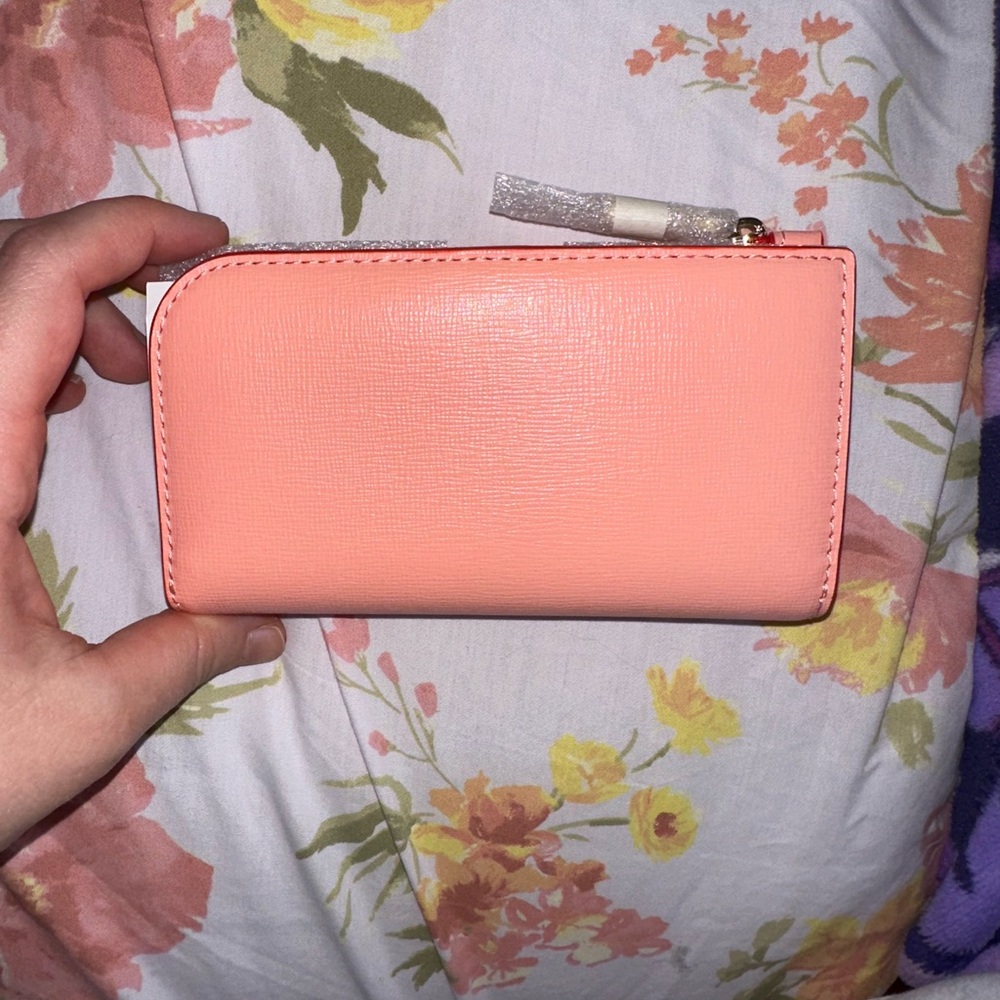 Kate Spade Light Pink Zip Wallet - Picture 3 of 3